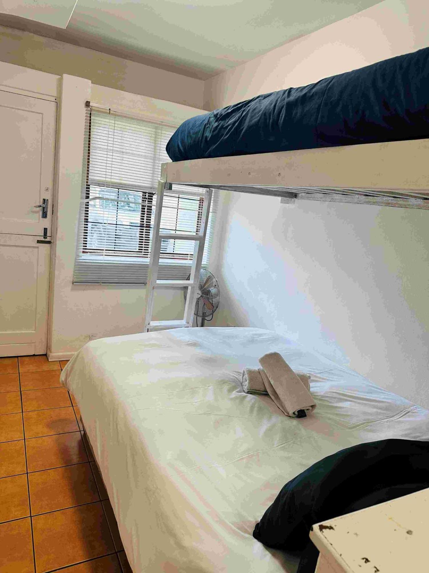 Green Elephant Backpackers Кейптаун Екстериор снимка